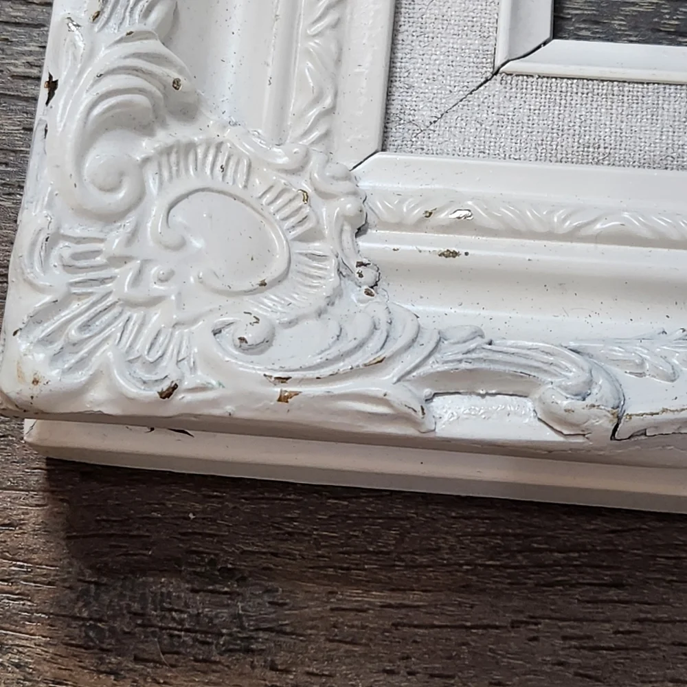 VINTAGE 8 X 10 WOOD SHABBY CHIC ORNATE FRAME MADE IN TAIWAN
